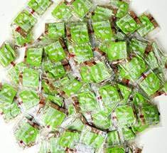 Food service india Food service india Chef's Art Combo of Oregano Sprinkler Sachet (150) and Chilli Flakes Sachet (150)