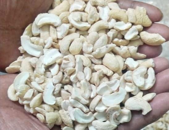 Almond Associates Almond Associates (HerbaNuts) Cashew Nuts 500gms, Split Broken 4 Pieces, Cashew Halves, Kaju Dry Fruit | Kaju Tukadi (Kaju Tukda/Kaju Fada)