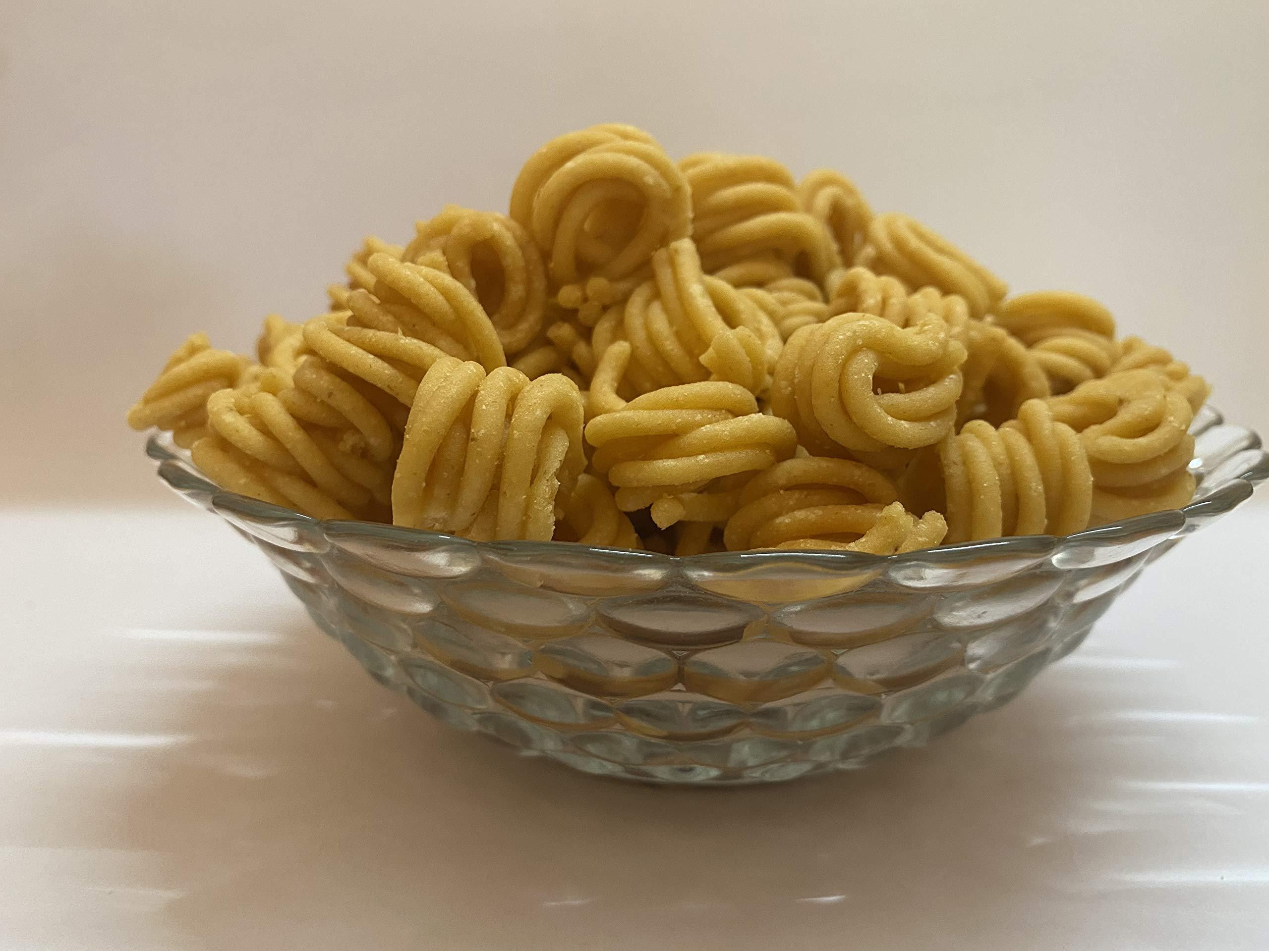 WORTH 2 DEAL Worth2Deal Kerala Special Rice \'Mini\' Chakli (Mini Ari Murukku), Tea Time Snack for All Season - 500gm