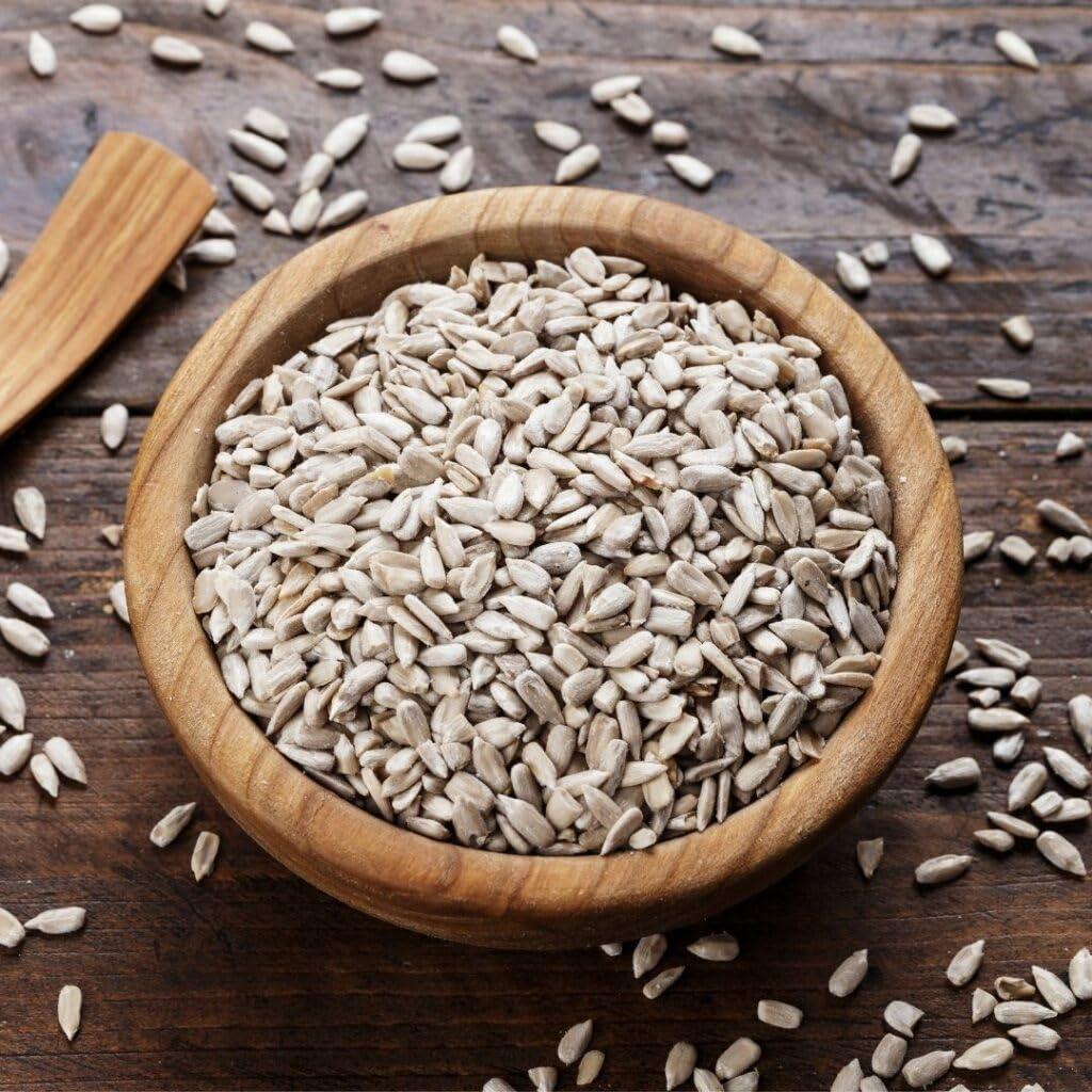 Nutrovally NutroVally Sunflower Seeds for Eating with Goodness of Magnesium | Healthy Snacks Seeds | High in Vitamin, Fibre & Protein 200 gm