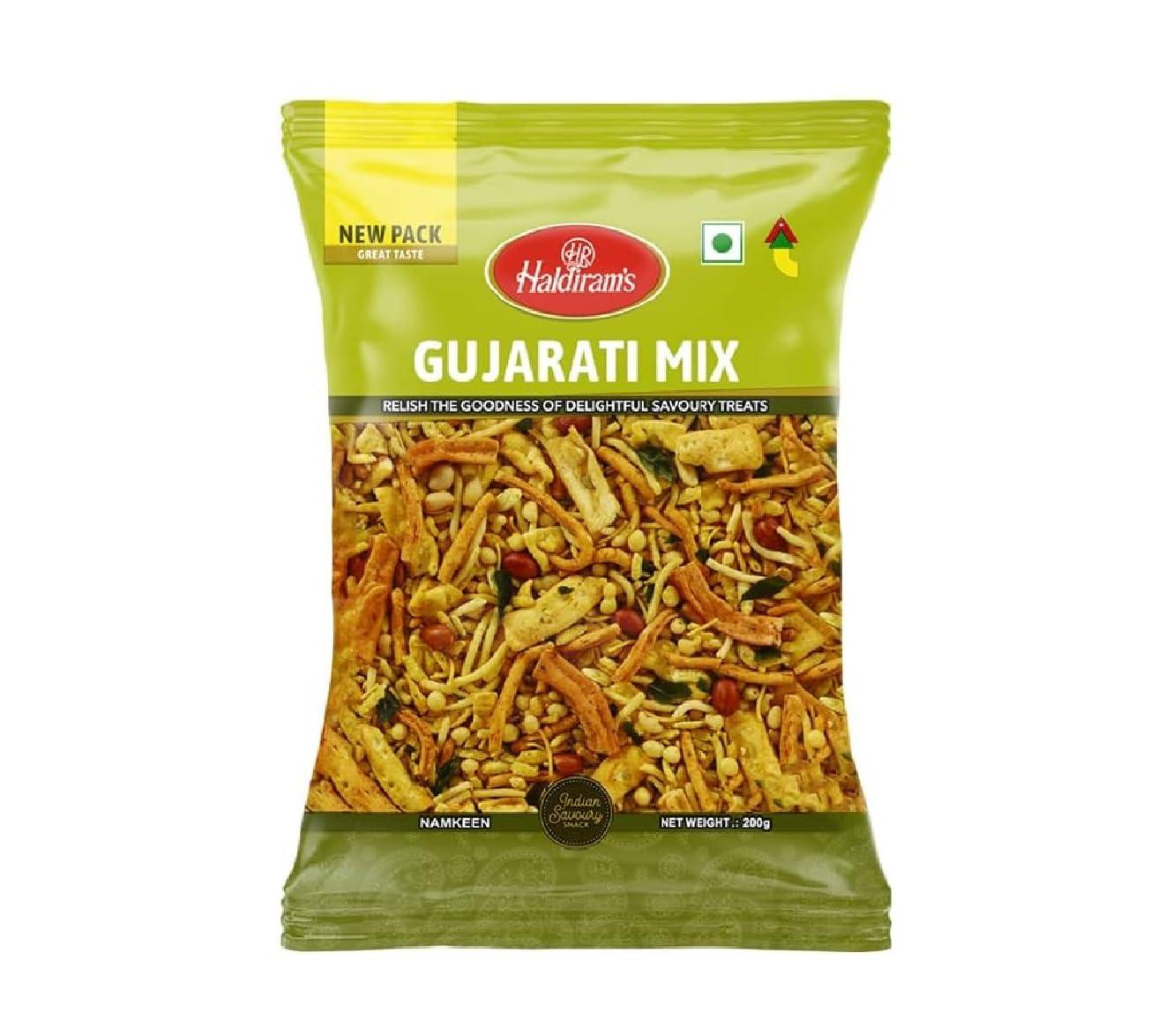 Haldiram's Haldiram's Gujarati Mix | Gujarati Namkeen | Spicy & Sweet in Flavour | Natural Flavouring Agent | Tea- Time Munchies to Spend Time with Family |200g