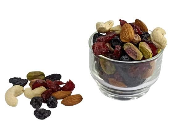 proV ProV Fusion - Antioxidant Power Trail Mix 200 g/ ProV Fusion - Berries & nuts Mix 200g | Cranberries | Black Raisin | Almonds | Cahsews | Blueberries | Pistachios | Satisfyingly Sweet & Nutty | Source of Plant-Based Proteins | Delectable Fusion of Be