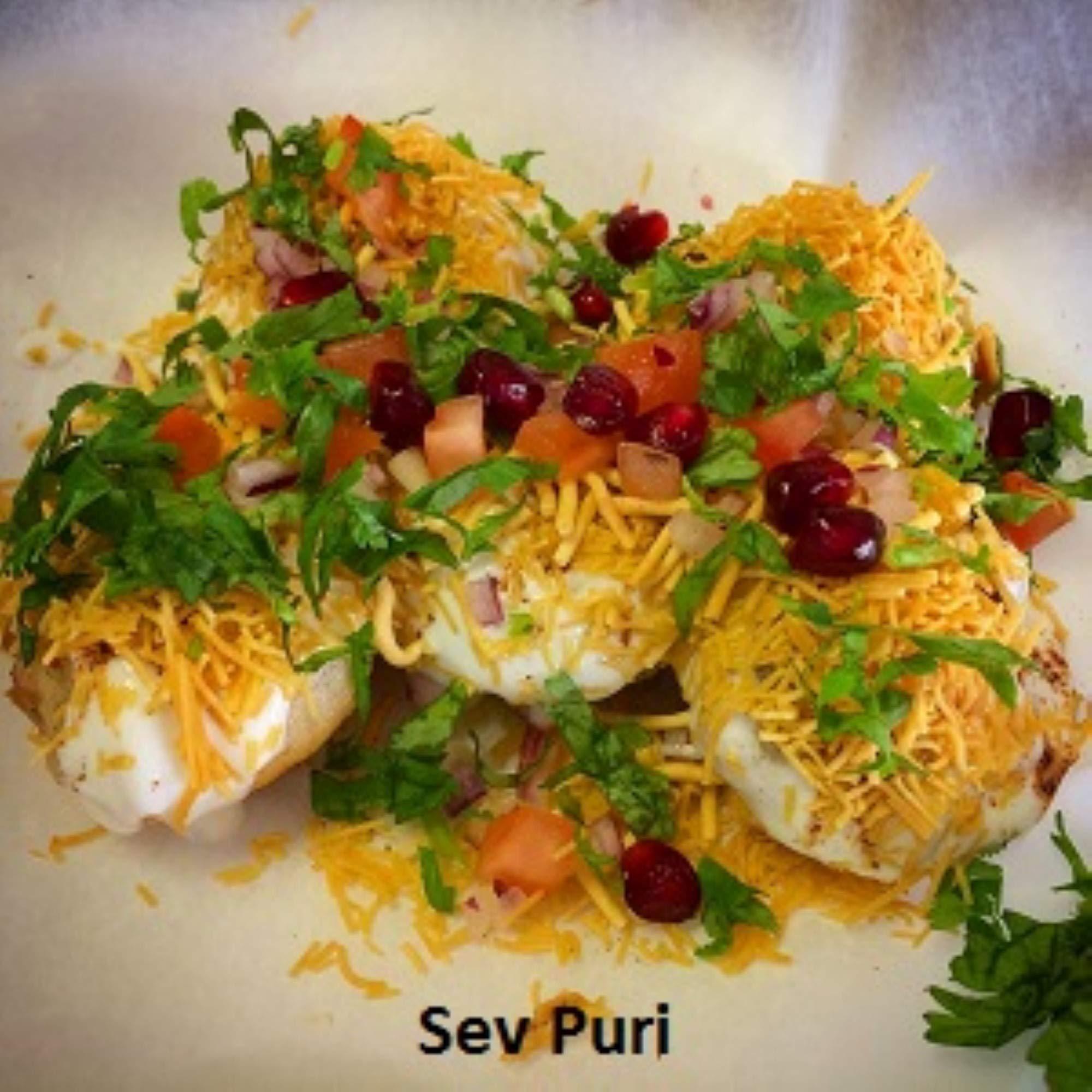 FOOD LIBRARY THE MAGIC OF NATURE Food Library The Magic of Nature Ready-to-fry Gol Guppa/Pani Puris (800g)