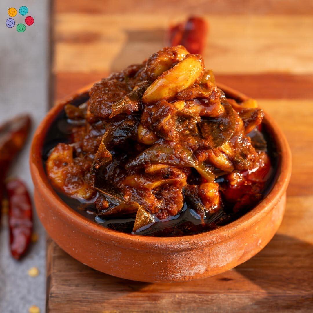 Oorla Oorla - Authentic Kerala Homemade Pickle Collection | No Vinegar | Colors | Preservatives (Prawns Fish Pickle, 250 gm)