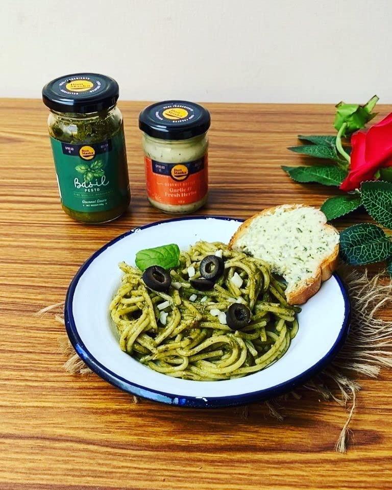 Bun Maska Bun Maska Combo Basil Pesto (190g) And Garlic & Fresh Herbs Butter (100g)