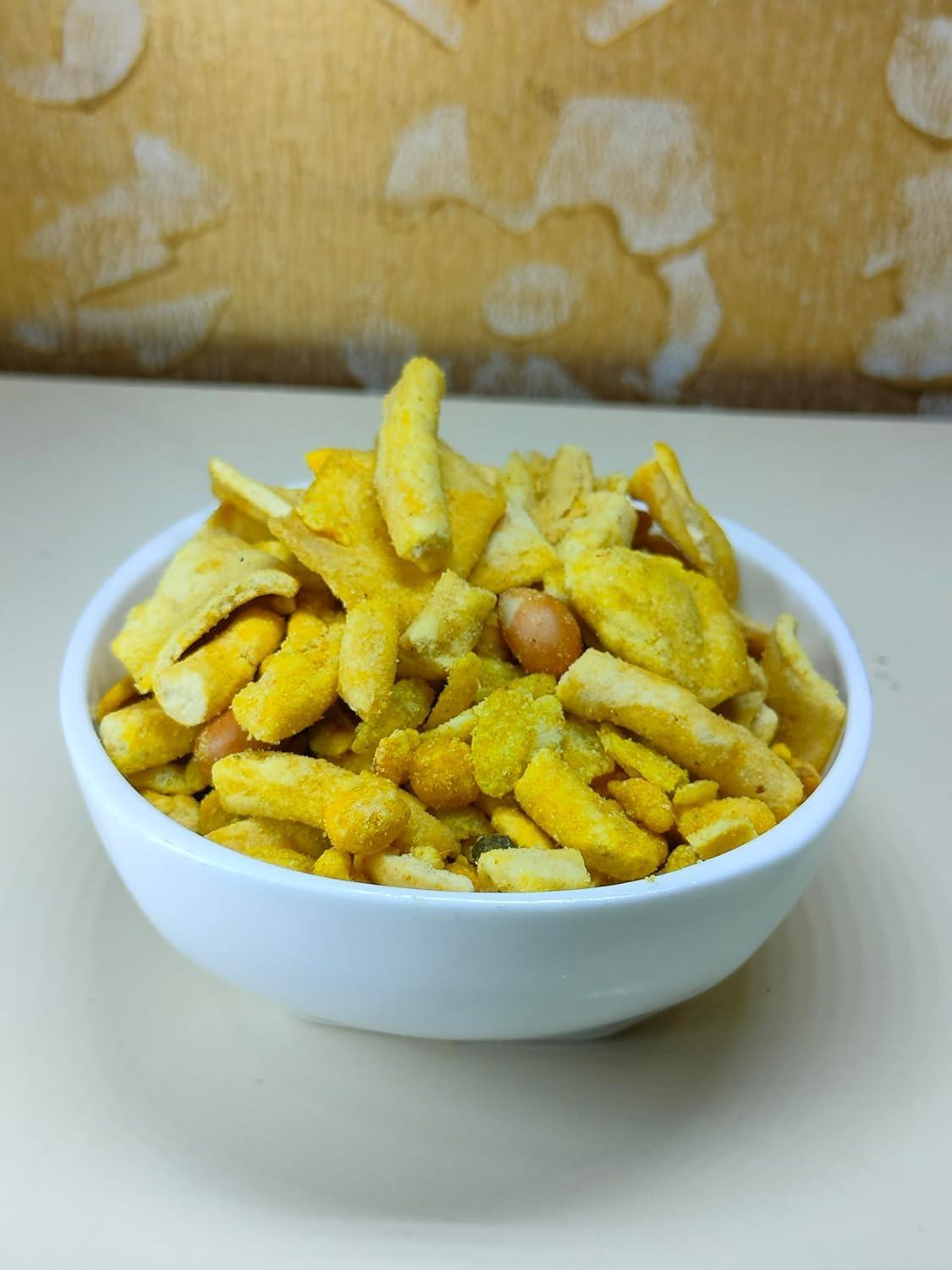 KUNDAN NAMKEEN KUNDAN NAMKEEN Khatta Meetha Mixture Chiwda Sweet and Sour Mixture Indian Snacks Tea Time Snacks Namkeen Pack of 4, 400 Gram Each