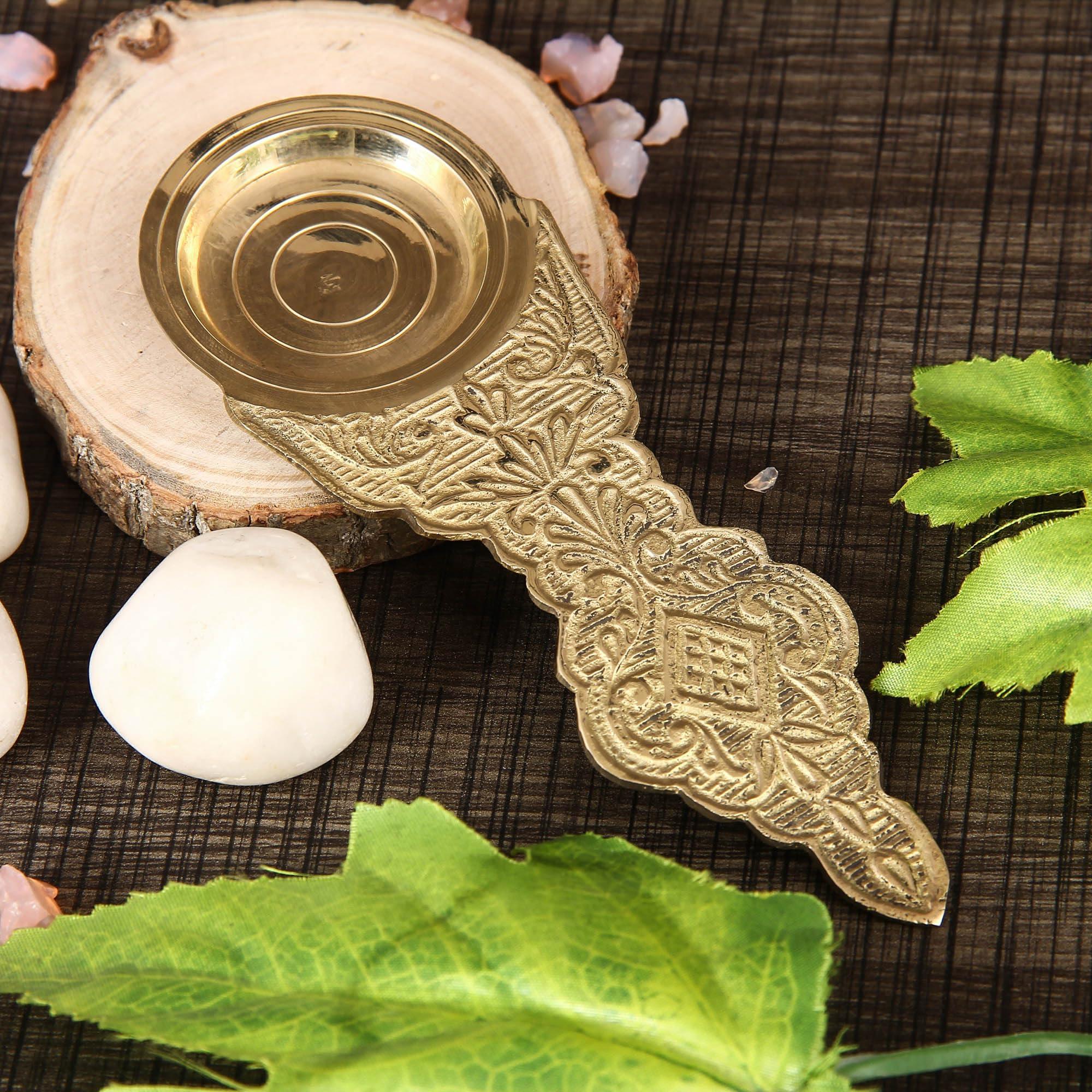 DOKCHAN DOKCHAN Brass Embossed Kapoor aarti/Kapoor dani Brass/Kapoor Burner/Golden Color Kapoor Holder with Handle for Pooja, aarti (4.5 in, 2.00)