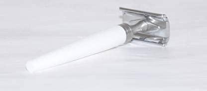 Stylazo Stylazo Shaving Double Edge Safety Razor for Men and Boys Ustra Shaving Razor White Color