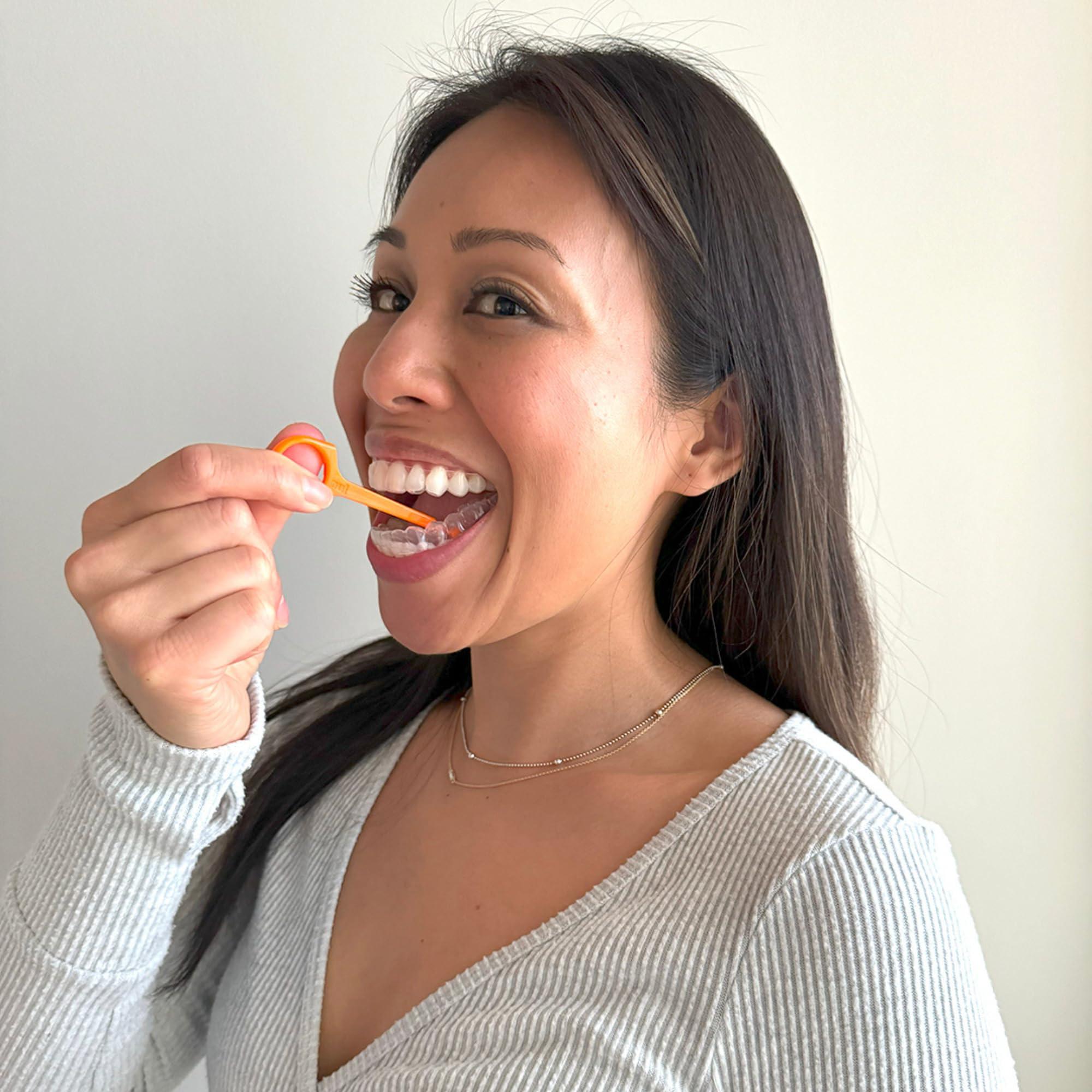 The Pultool The Pultool Clear Aligner Removal Tool For Invisalign Removable Braces (Blue)