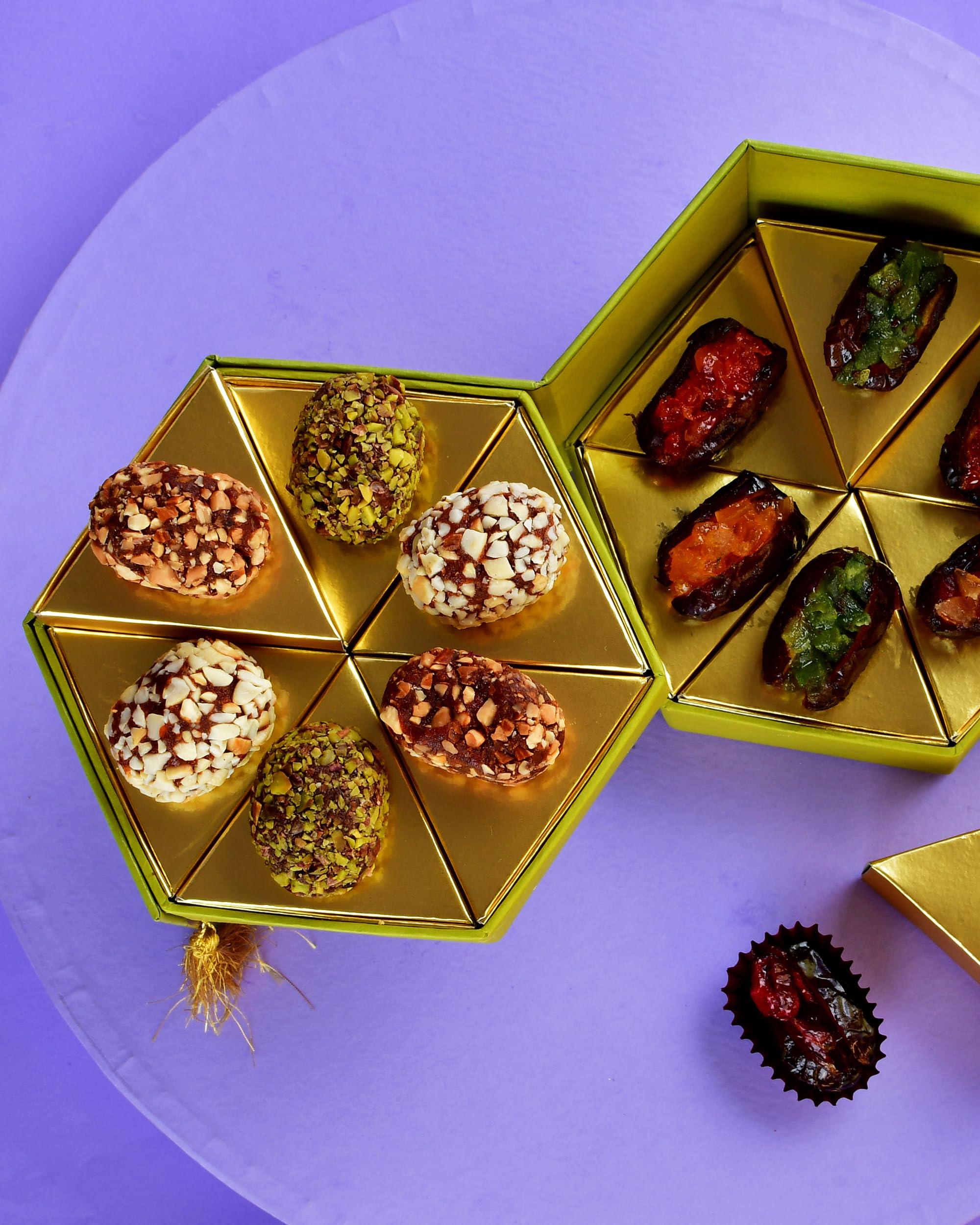 Hamam Dasta Bhai Bhabhi Rakhi Set Rakhi Gift For Brother And Bhabhi Bhaiya Bhabhi Rakhi Set Lumba Rakhi For Bhabhi Rakhi With Sweets Gift Box Barel Candy Dates Box Pearls & Greens Bhaiya Bhabhi Rakhi