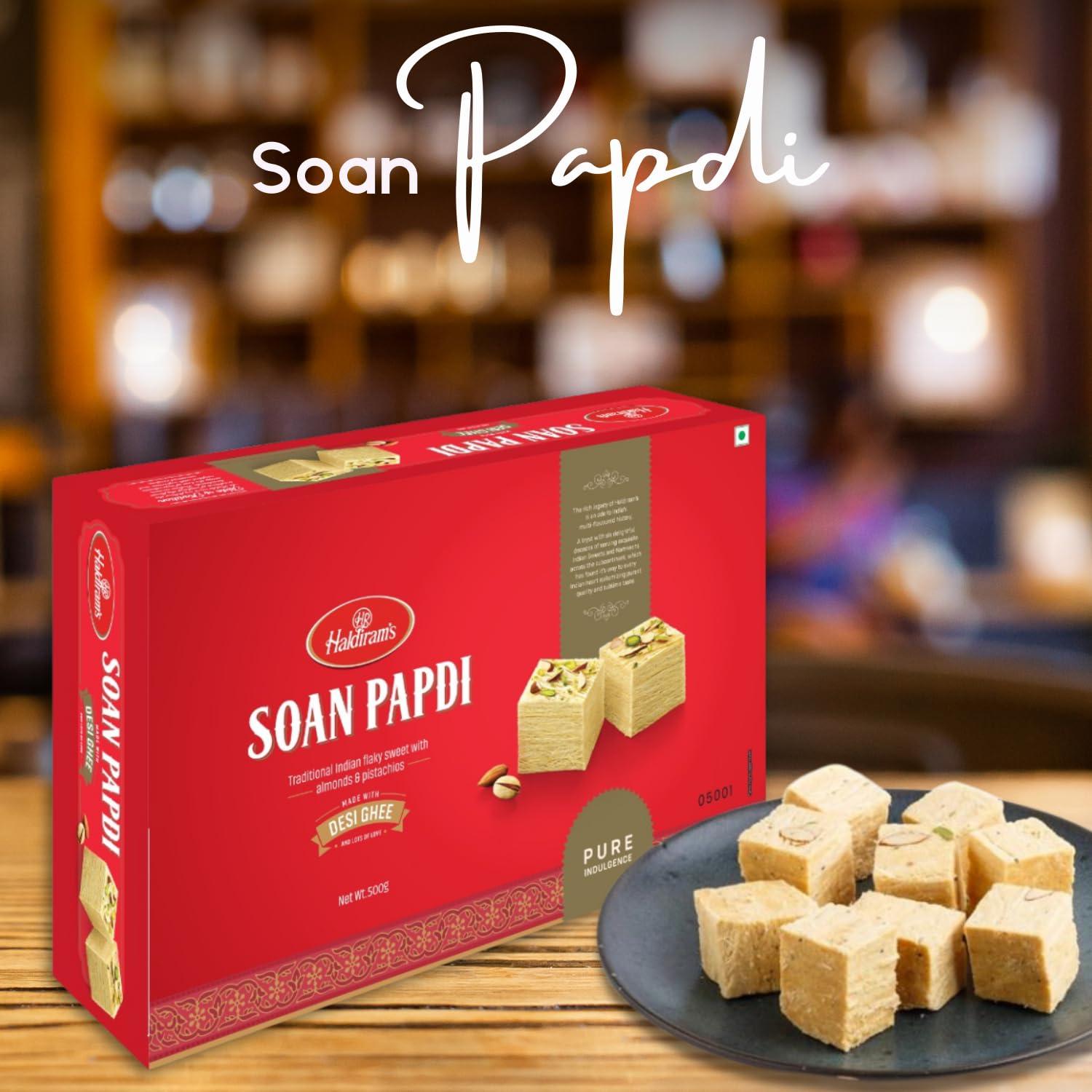 Haldiram’s Haldiram\'s Soan Papdi 500g | Traditional Indian Sweet | Finest Ingredients | Crunchy Almonds & Pistachios | Indian Mithai | Festive Delight | Great Gift Pack for Festival | Mithai for Raksha Bandhan