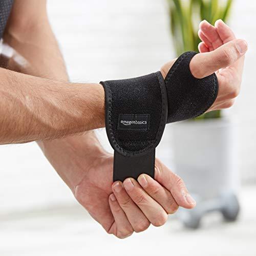 Science in Sport Science in Sport Energy Gel Pack, SIS Energy Gel + Caffeine, Fast Acting Carbs, Performance & Endurance Gels, (Berry Flavor) Pack of 1