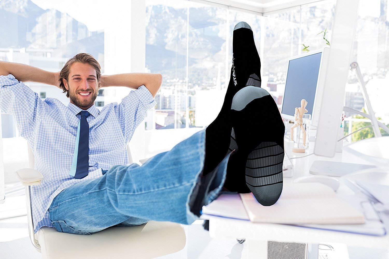 Physix Gear Sport Physix Gear Compression Socks for Men & Women 20-30 mmhg, Best Graduated Athletic Fit for Running Nurses Shin Splints Flight Travel & Maternity Pregnancy - Boost Stamina Circulation & Recovery GRY S/M