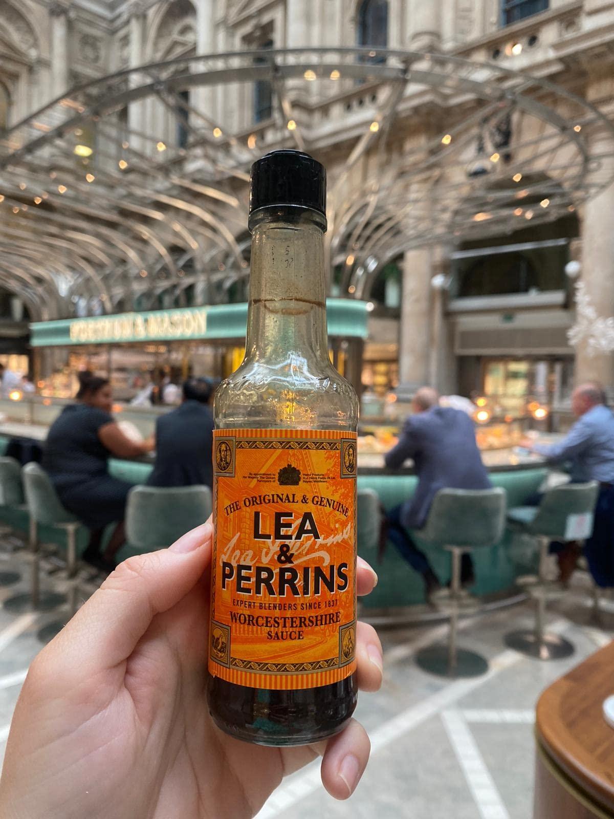 Lea & Perrins Lea & Perrins Worcestershire Sauce Bottle, 325 g