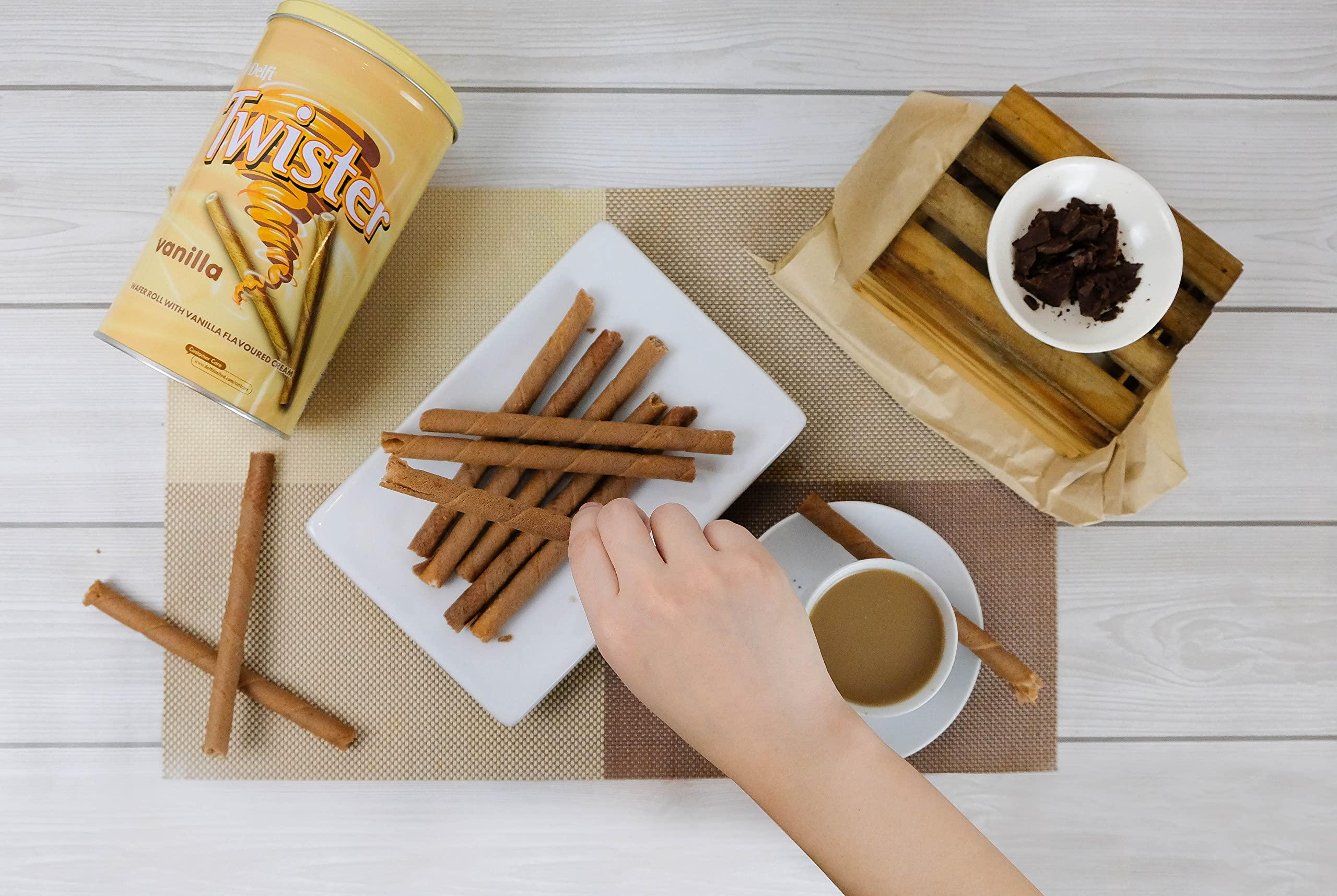 Delfi Delfi Twister Vanilla Wafer Rolls- (Net Quantity 320g)