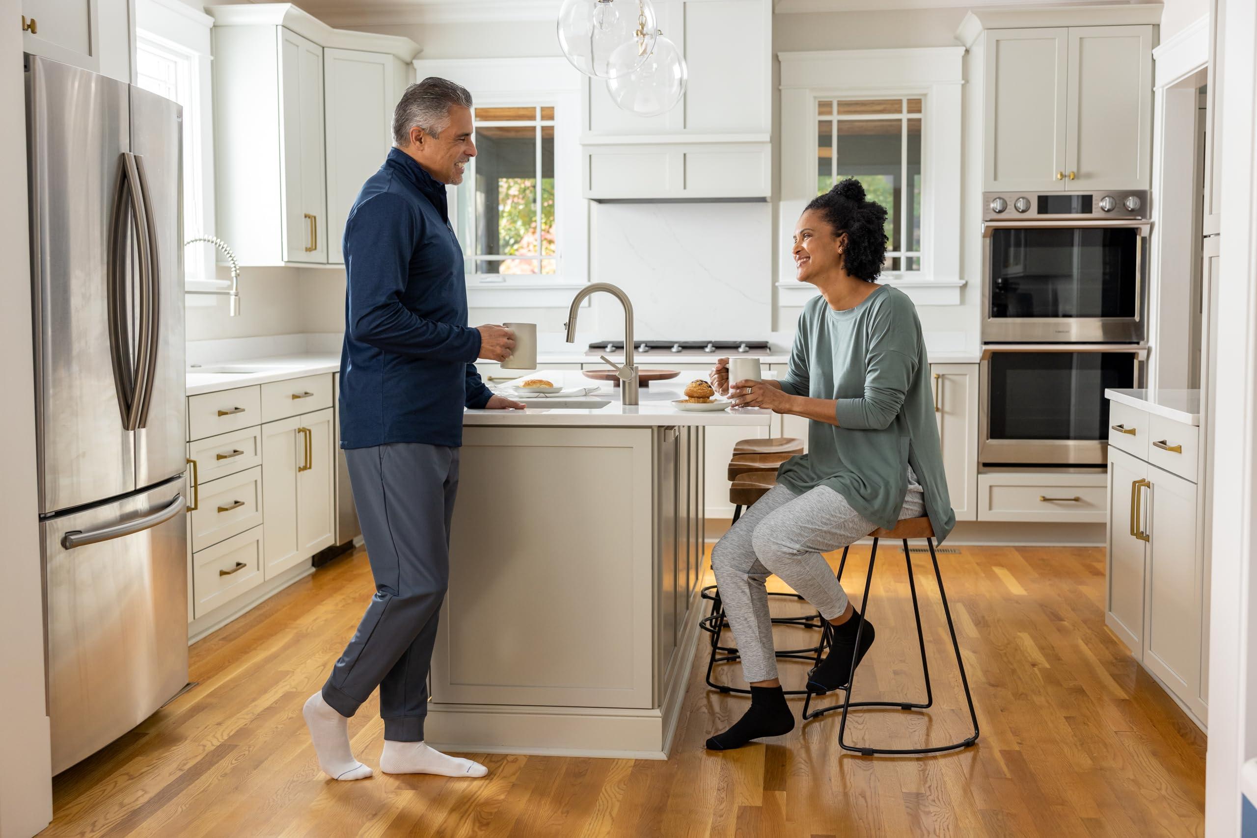 Dr. Scholl\'s Dr. Scholl\'s Women\'s Diabetes and Circulatory Crew Socks Value Pack 6 Pair - Black - Women\'s Shoe Size: 4-10