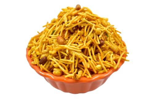 Best Cart-Happy shopping Kerala Spicy Mixture 250 Grams Tea Time Peanut Mixture From Kochi | Savoury Snack with Curry leaves, boondhi, sev and peanuts Snacks (250 GRAMS)