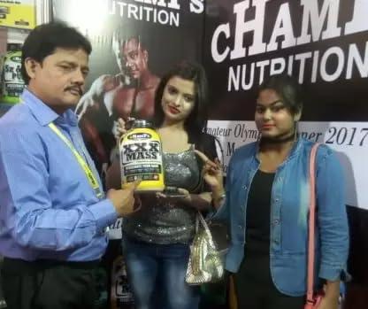 CHAMPS NUTRITION CHAMPS NUTRITION XXX MASS 1.8 kg (4 lbs) Weight Gainers/Mass Gainers (1.8 kg) (Vanilla)