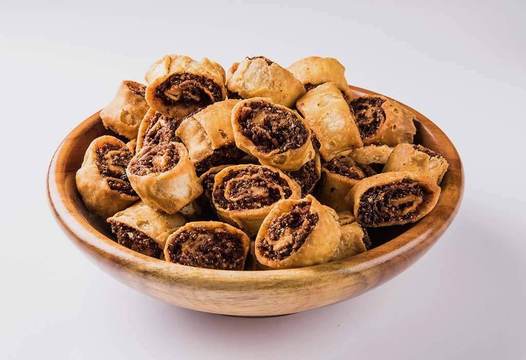 DHADIWAL KHAVAIYYA KATTA'S Special Big BHAKARWADI (NAMKEEN) (250)