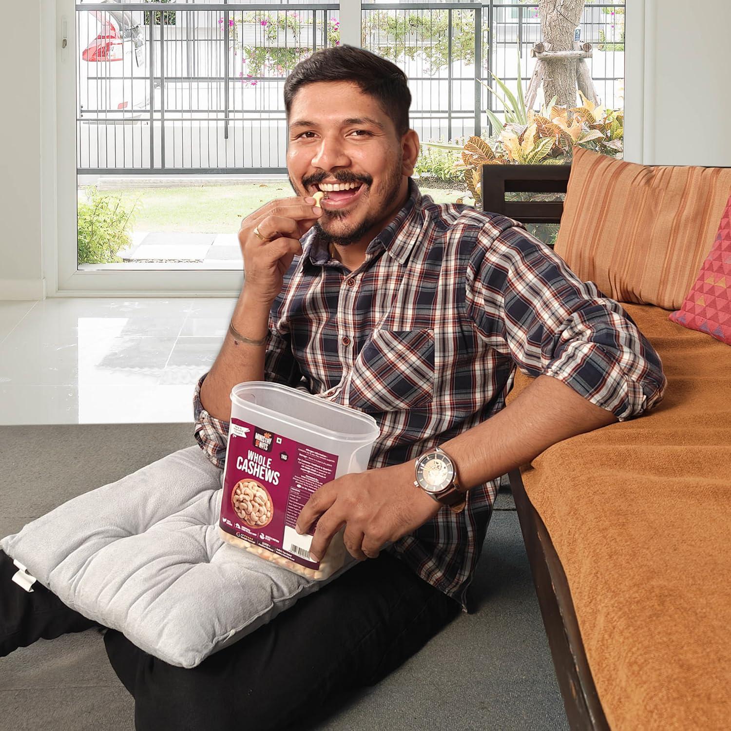 MINISTRY OF NUTS Ministry Of Nuts Whole Natural Cashew Nuts W320, 1kg | 100% Natural Premium Kaju | Nutritious, Delicious & Crunchy Kaju | Rich in Magnesium, Copper & Phosphorus | Cashew 1kg (Cashew 1kg)