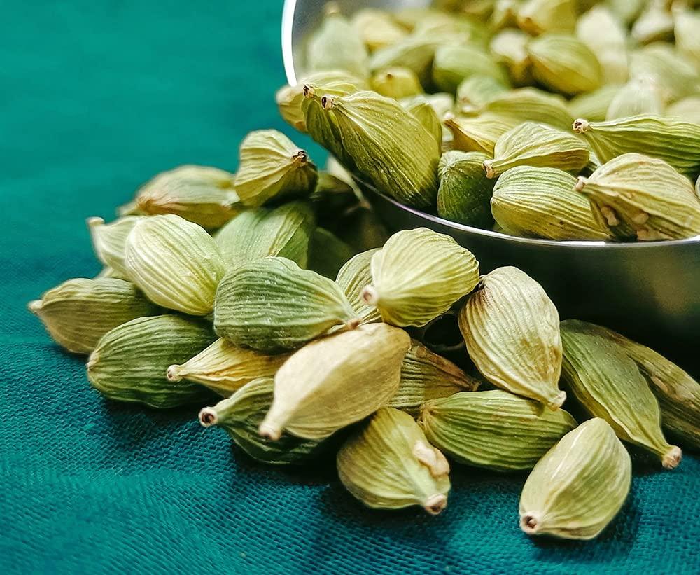 ENGLISH NUTS-THE DRY FRUITS HOUSE English Nuts Premium Green Cardamom (elaichi) Whole (300 Grams)