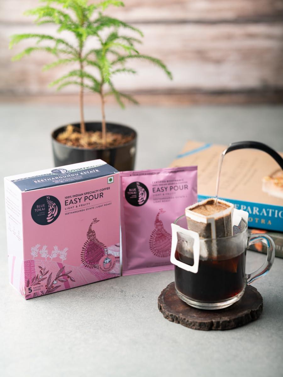 Blue Tokai Coffee Roasters Blue Tokai Coffee Easy Pour Light Roast - Seethargundu Estate | Pack of 5 Sachets | 100% Arabica Specialty Coffee | Ready to Brew in 2min | Just pour hot water