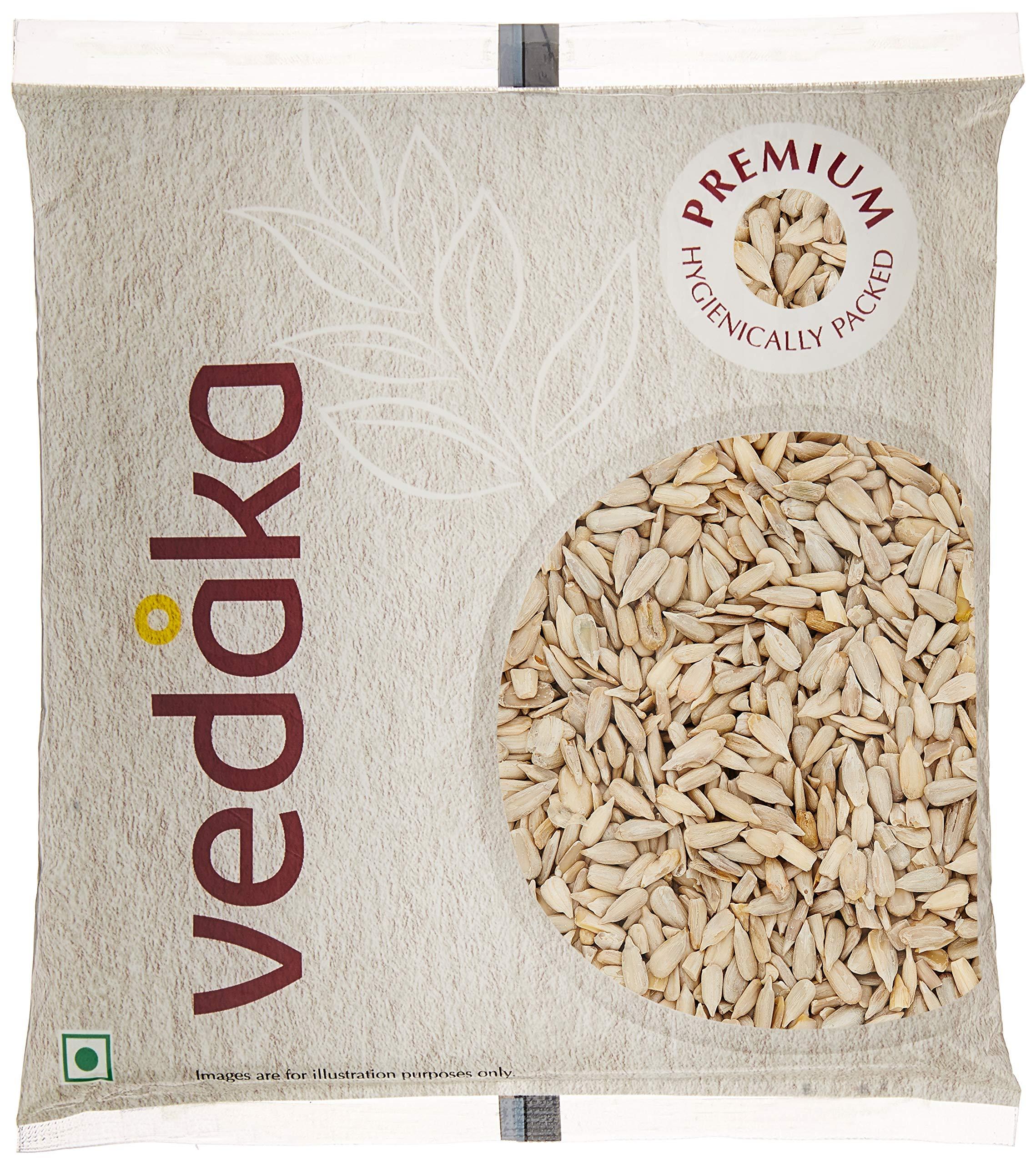 Vedaka Amazon Brand - Vedaka Premium Pumpkin Seeds, 200g + Amazon Brand - Vedaka Premium Sunflower Seeds, 500g