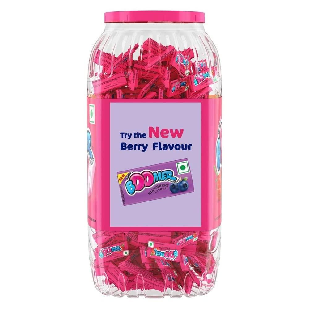 BOOMER Boomer Chewing Gum || Strawberry Flavoured Bubble Gum || Colourfully Striped with Long-Lasting Sweet Taste || Chewing Gum Jar Pack - 850 g (Pack of 3)