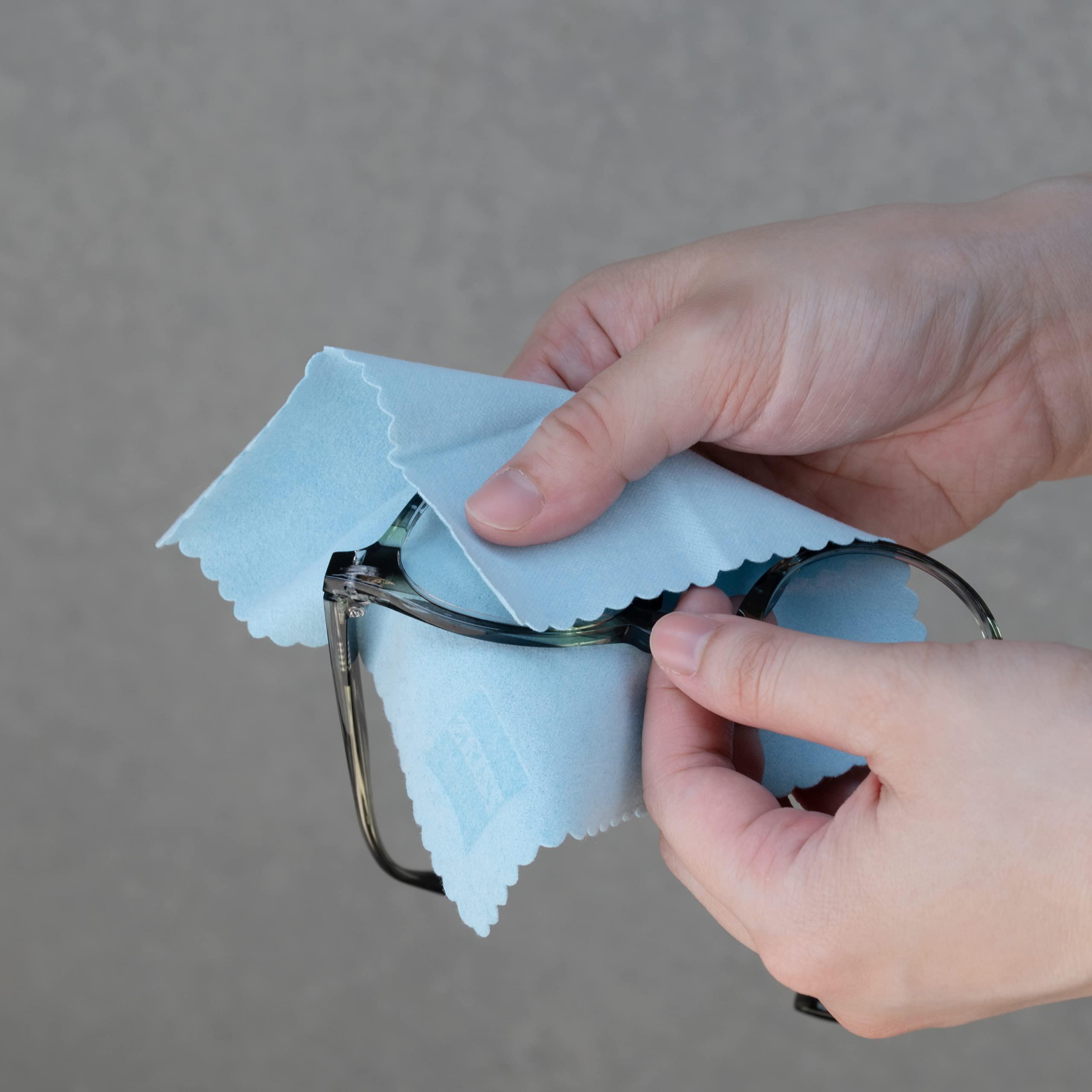 Zeiss ZEISS AntiFOG Kit 30ml - Pack of 1 | Fog-Free Lens for up tp 72 hours | Ideal for Spectacles, Eyeglasses, Sunglasses, Camera Lenses, Bike Visors, Car Mirrors, Windshields, and Swim Goggles