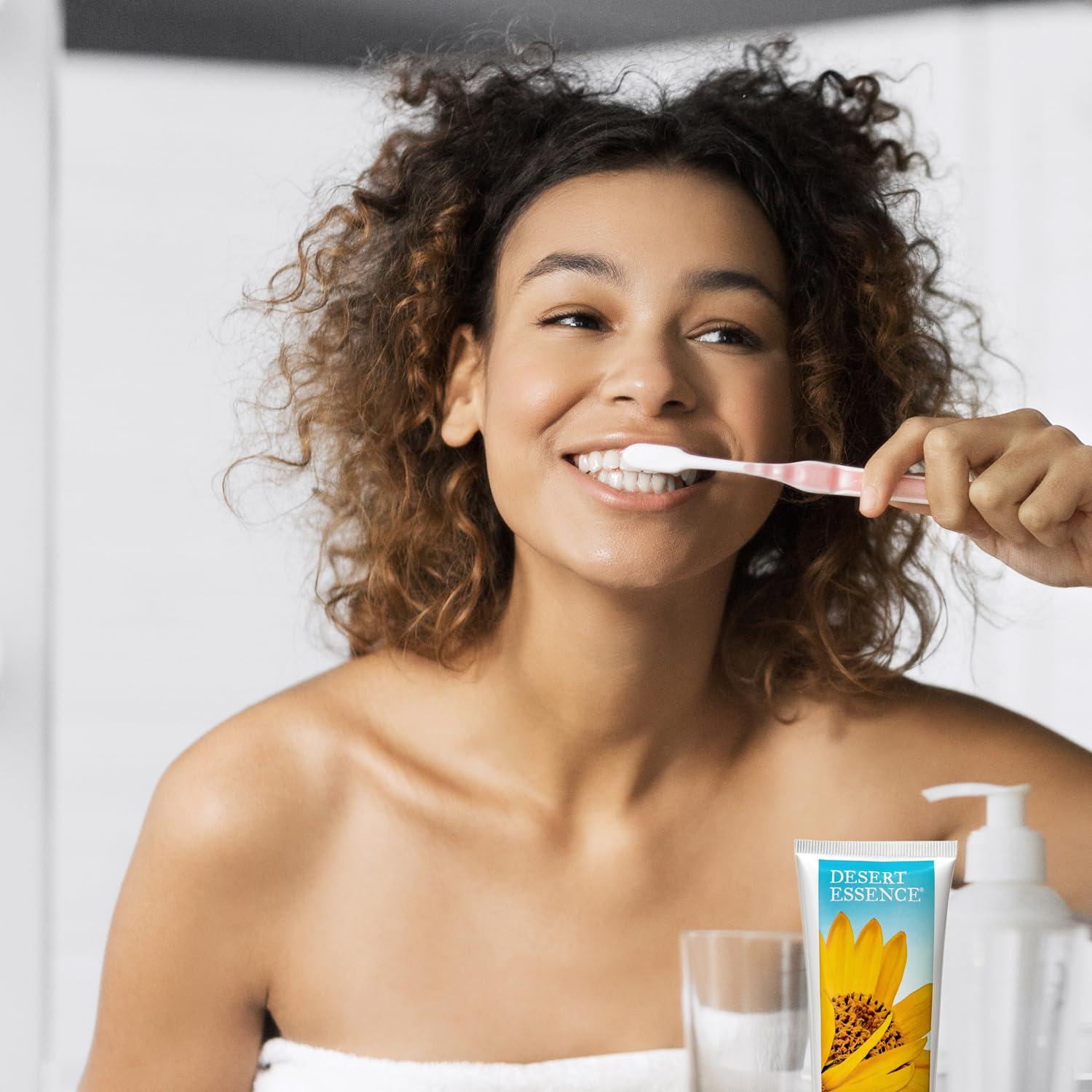 Desert Essence Desert Essence - Carrageenan Free Arnica & Tea Tree Oil Toothpaste Wintergreen 183164