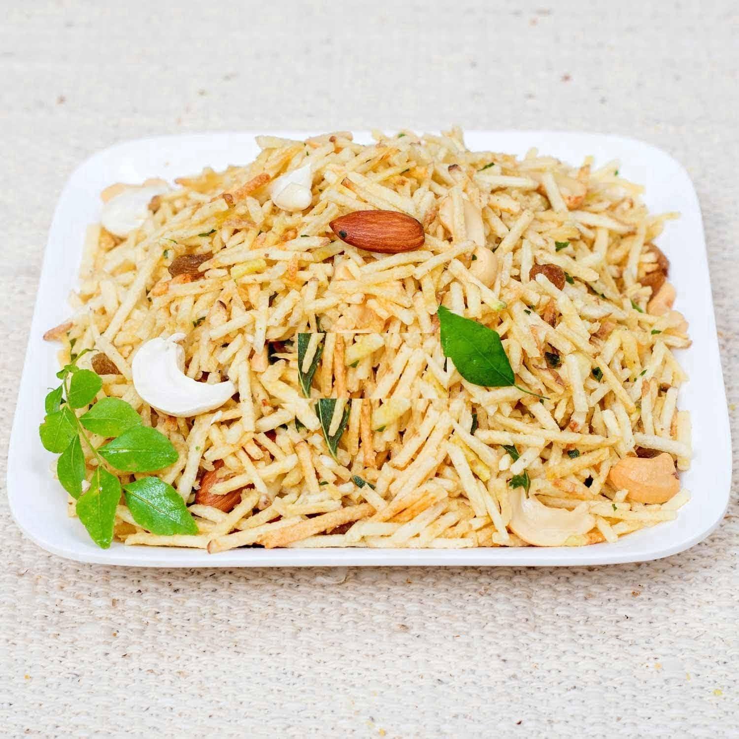 Veganic Veganic Badam Laccha Namkeen | Potato Sticks And Almonds Namkin | Cashew, Almond, Aloo Lachchha Mixture Snacks | Indian Marwari Crispy/Crunchy Mix Namkin (900g)