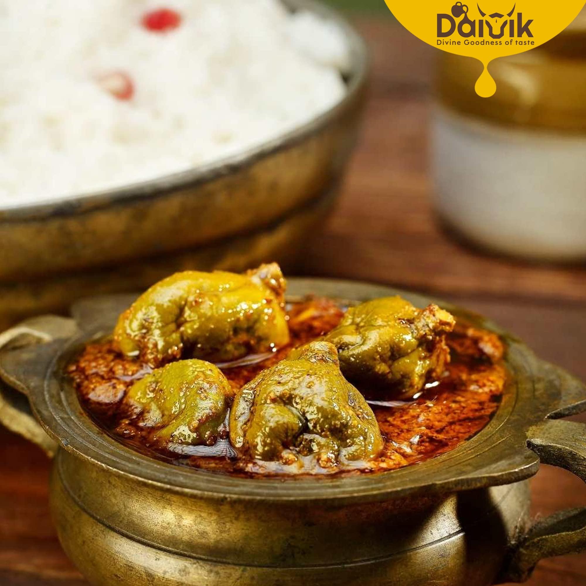 DAIVIK ORGANIC HOMEMADE VADU MANGAI/TENDER MANGO PICKLE - 250GMS