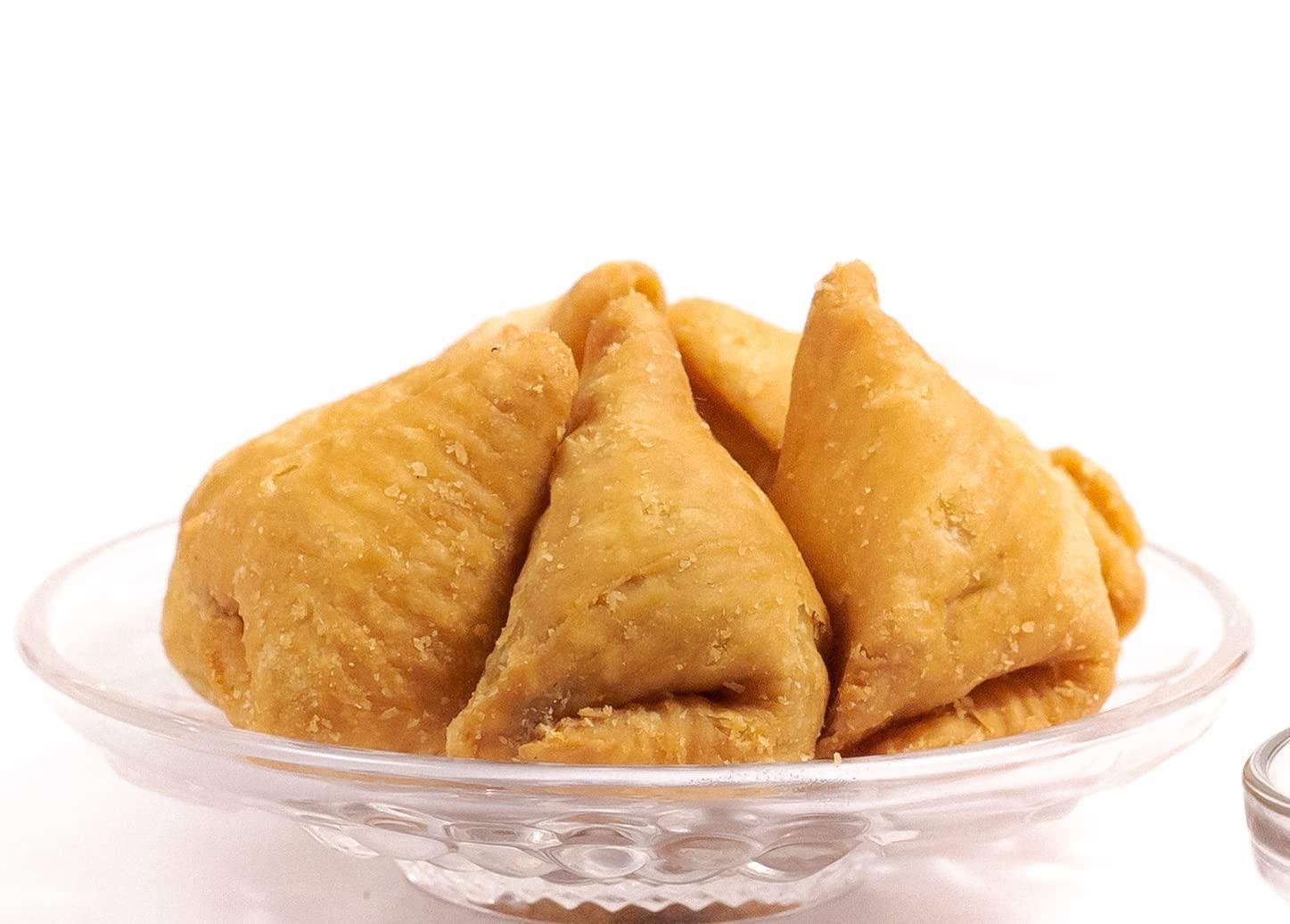90's MILL Mini Samosa Namkeen Tasty Crispy Samosa Delightful Ready to Eat Snacks , 300gm