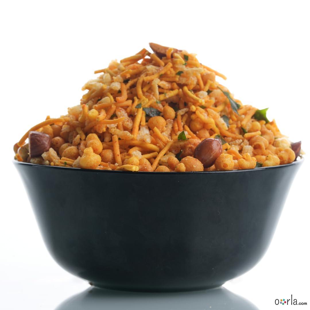 Oorla Oorla "Udupi Mixture - Savory Snack Mix from Udupi, Authentic South Indian Blend of Crunchy Ingredients" 400 gm