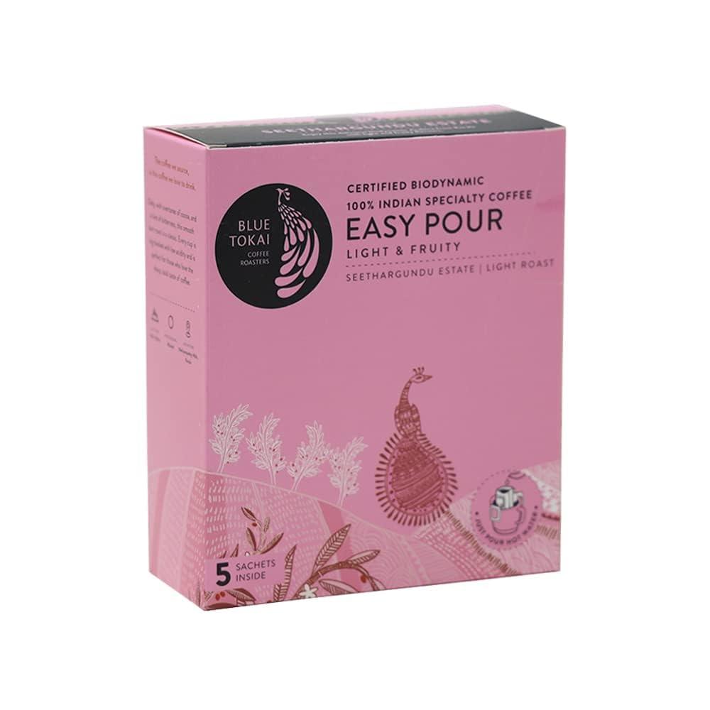 Blue Tokai Coffee Roasters Blue Tokai Coffee Easy Pour Light Roast - Seethargundu Estate | Pack of 5 Sachets | 100% Arabica Specialty Coffee | Ready to Brew in 2min | Just pour hot water