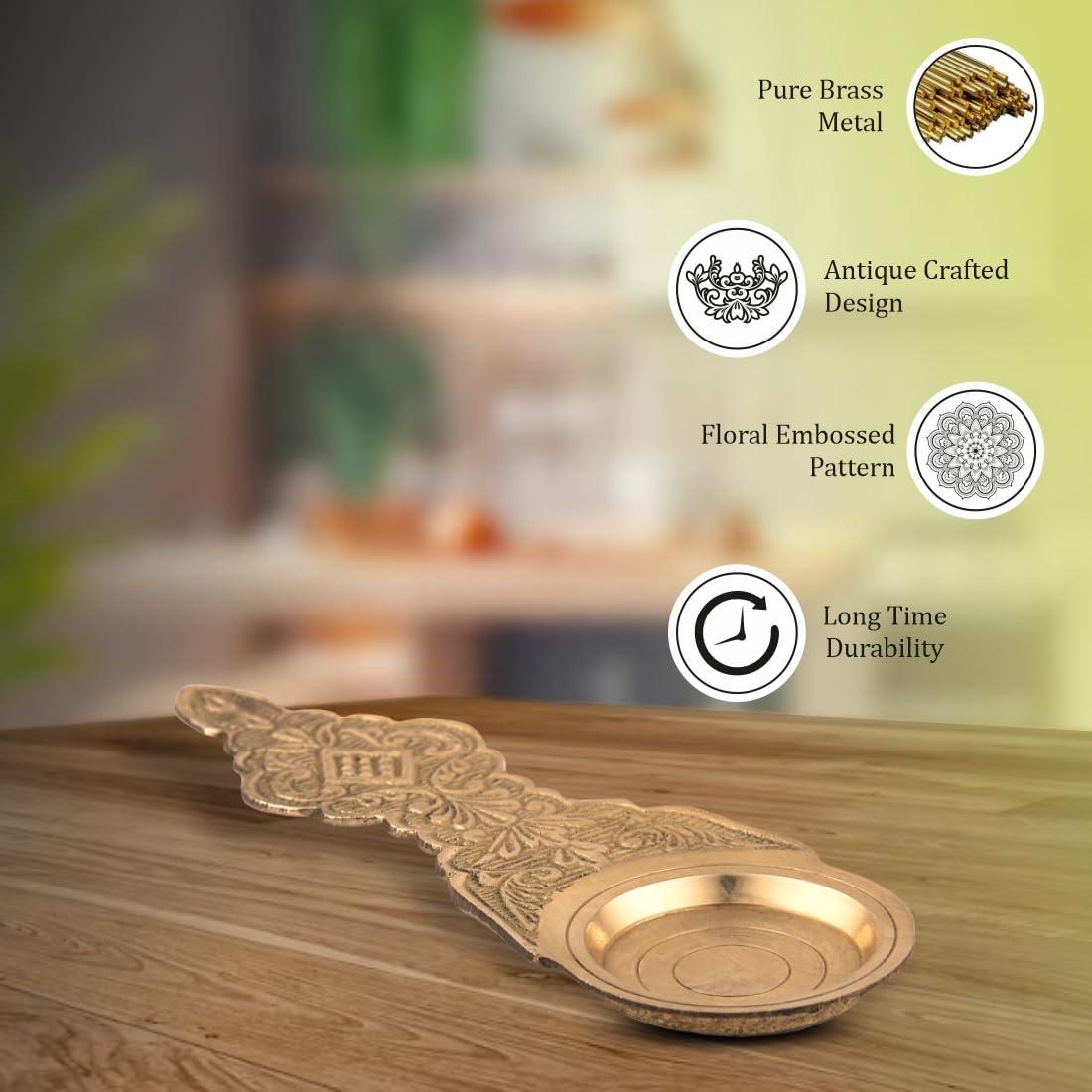 DOKCHAN DOKCHAN Brass Embossed Kapoor aarti/Kapoor dani Brass/Kapoor Burner/Golden Color Kapoor Holder with Handle for Pooja, aarti (4.5 in, 2.00)