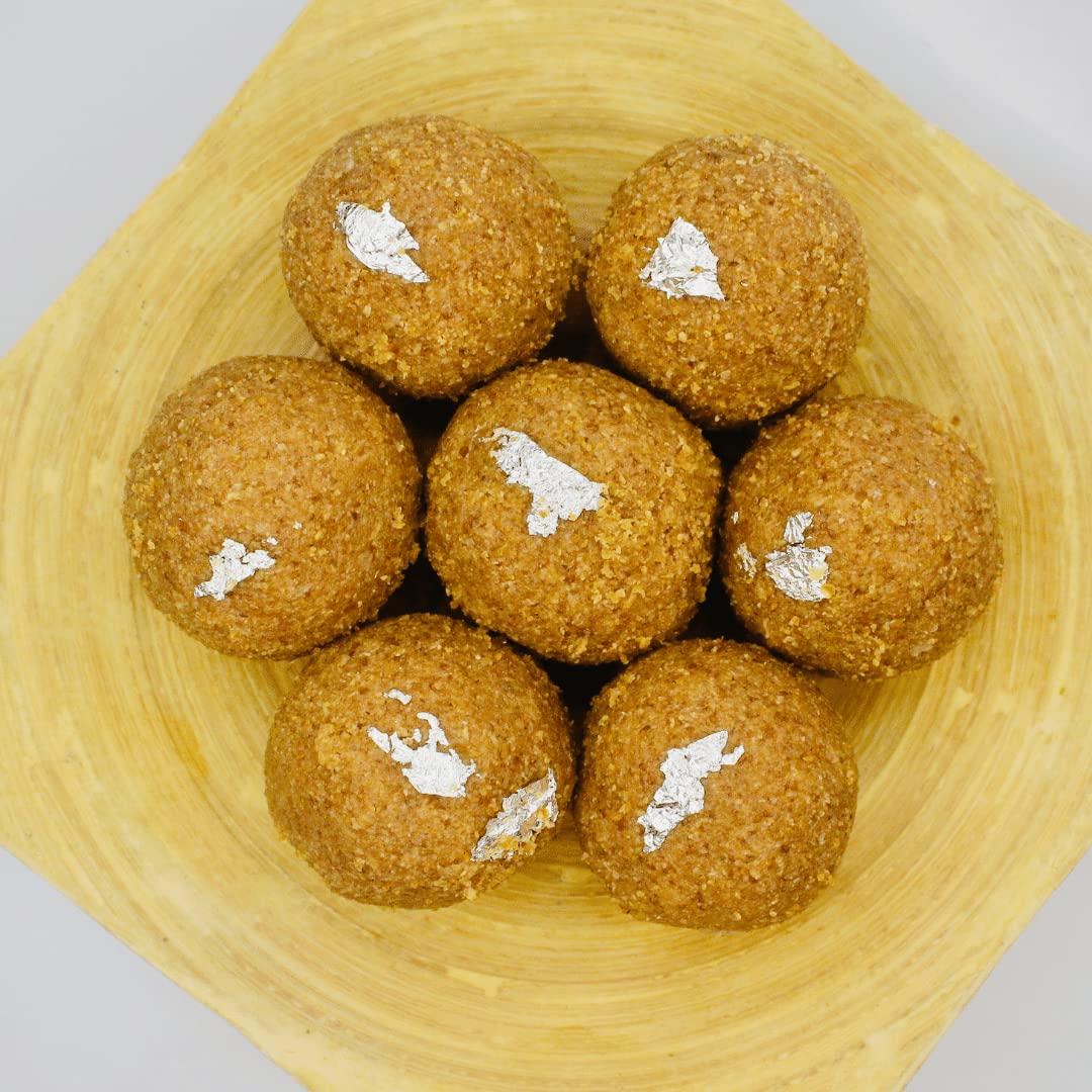 BOMBAY CHEESE COMPANY - AUTHENTIC VEGAN CRAFT MEETHI KAHANI - Plant based pure QUINOA SEEDS LADDU. Refined sugar free. Made with jaggery, plant based ghee (no dalda, no hydrogenated fats, no palm oil, no transfat) Pack of 6-180 gms