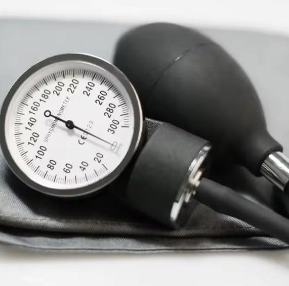 RCSP RCSP Aneroid Sphygmomanometer Manual Blood Pressure Monitor Kit, BP Cuff with Latex Free Inflation Systam with Calibrated Nylon Cuff,