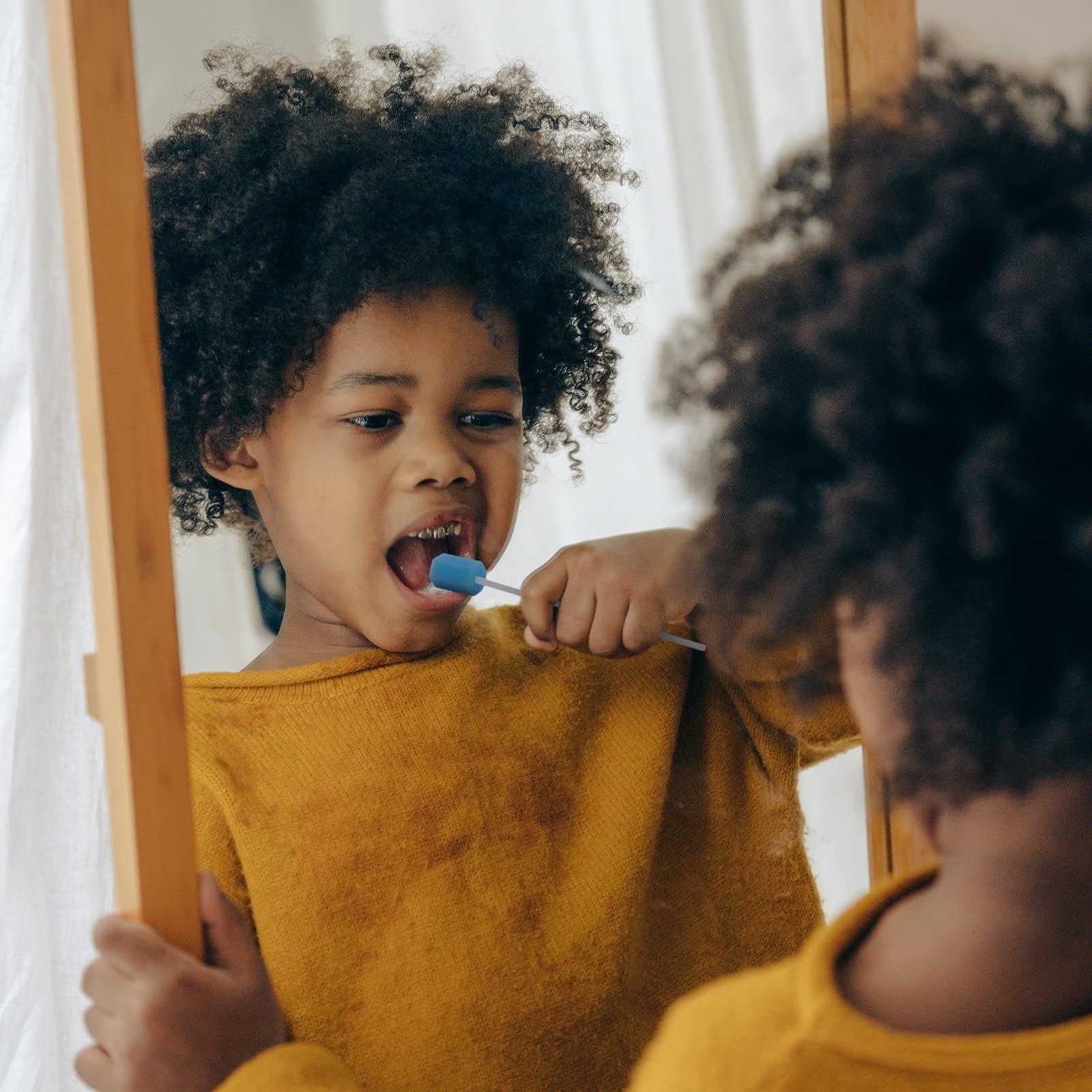 HEALLILY Mouth Oral Swabs Sponge Unflavored Sterile Oral Oral Cavity Cleaning Sponge Swab Dental Swabsticks for Mouth Cleaning 100pcs