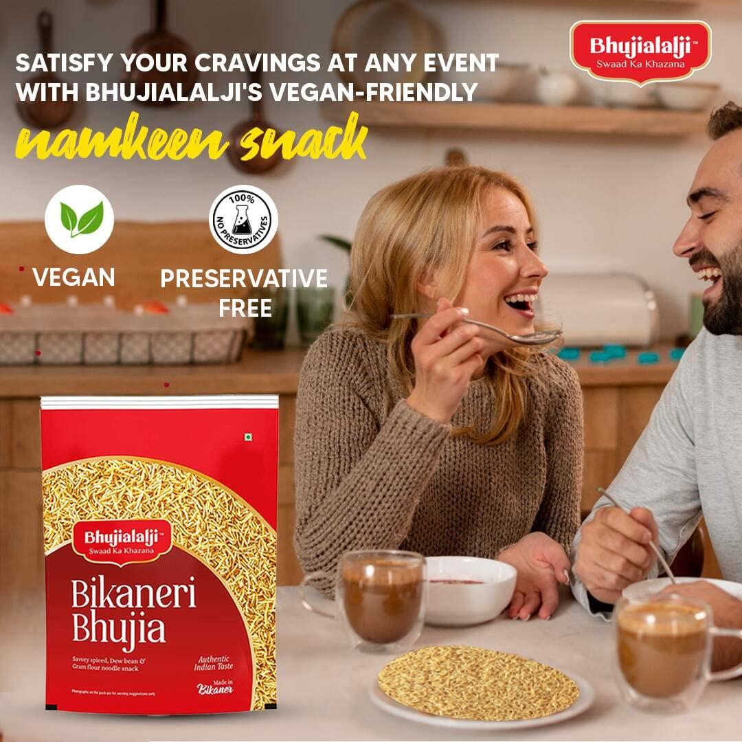 BHUJIALALJI Bhujialalji Bikaneri Bhujia and Navratna Mix (pack of 2) 800g| bikaneri Bhujia sev Namkeen with Dew beans,gram flour and indian Spices|Tasty Snack Mixture|Ready to eat