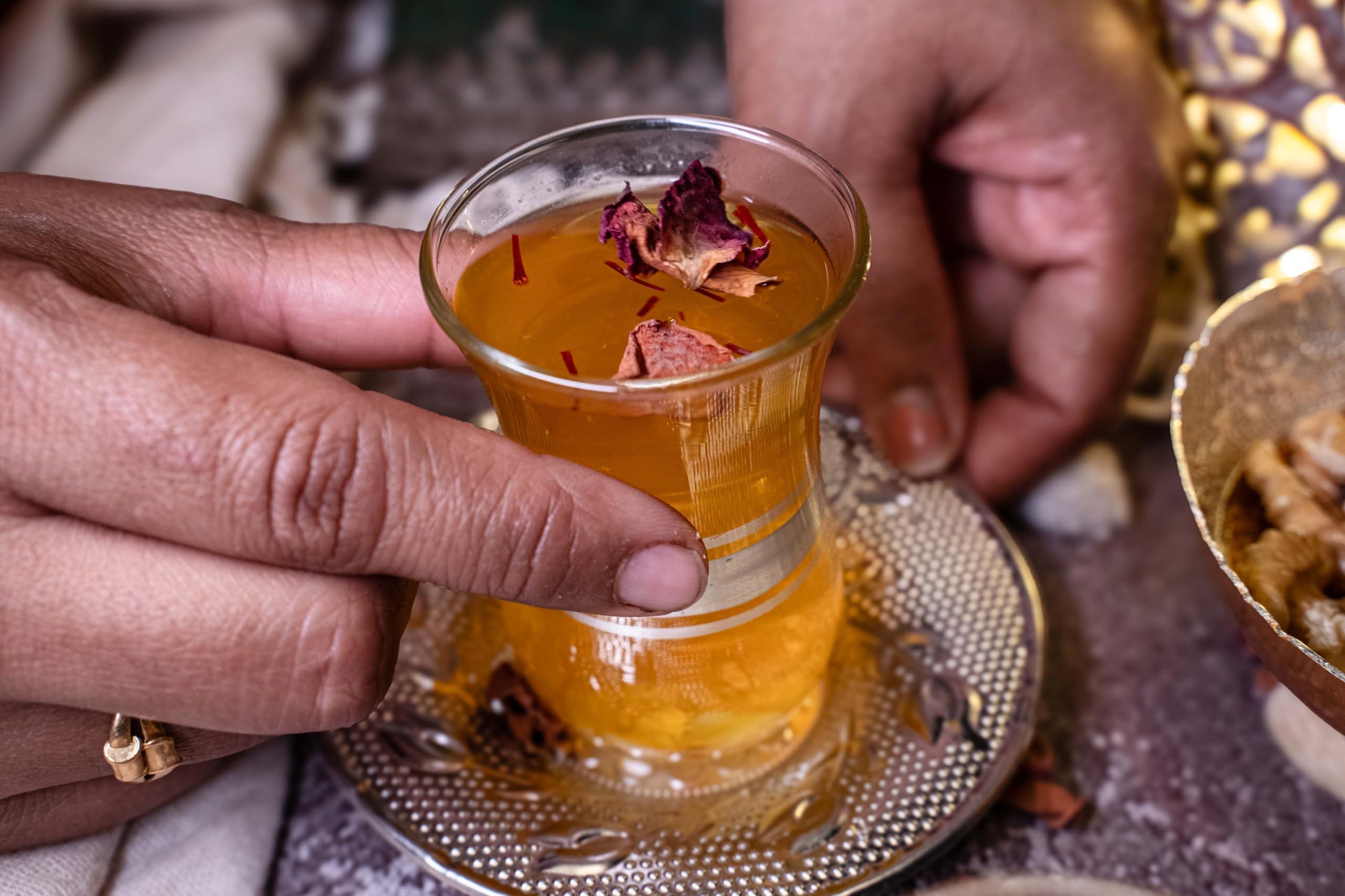 SAN-CHA SAN-CHA Tea Boutique Kashmiri Kahwah Tea(75+Cups) 100% Rainforest Alliance Certified Real Spices, Desi Kahwa, Detox Loose Leaves Green Tea, 1 Grams, Pack Of 1