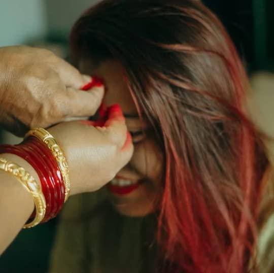 GODSOWNCOUNTRYIN Kumkum Powder RED GODSOWNCOUNTRYIN (40 Gram) - Used for Tika, Tilak, Tikka, Bindi, Bottu, Pottu, Auscipious for Pooja Purpose, Cure Mental Stress