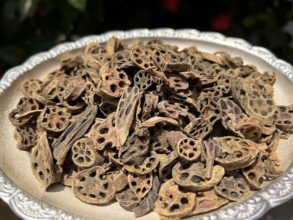YAMKAY Yamkay Home Made Thamara Valayam Lotus stem (thamarai thandu) Vathal Traditional South Indian Sun-Dried Raw Vathal 250 gm