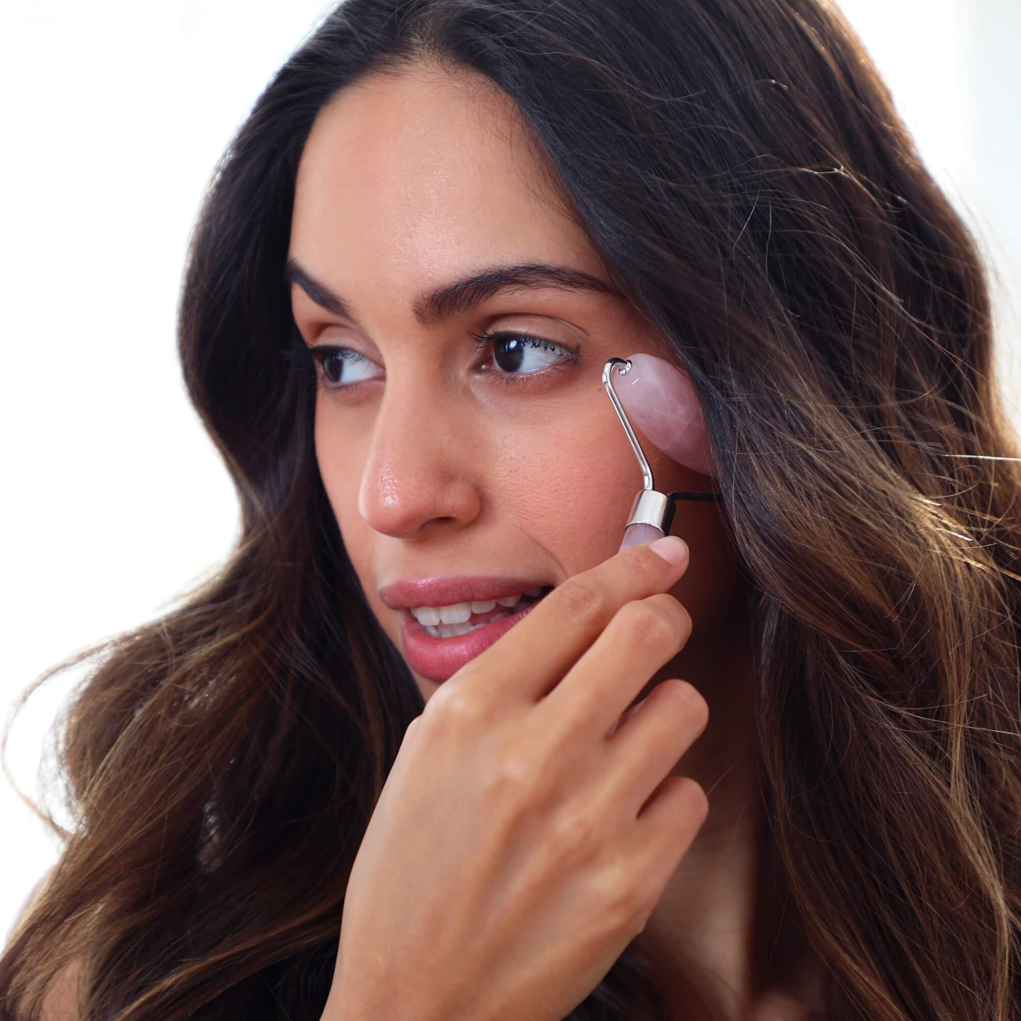 DAILY CONCEPTS Daily Concepts Daily Rose Quartz Face Neck Facial Massage Jade Roller for Anti Aging, Anti Wrinkle