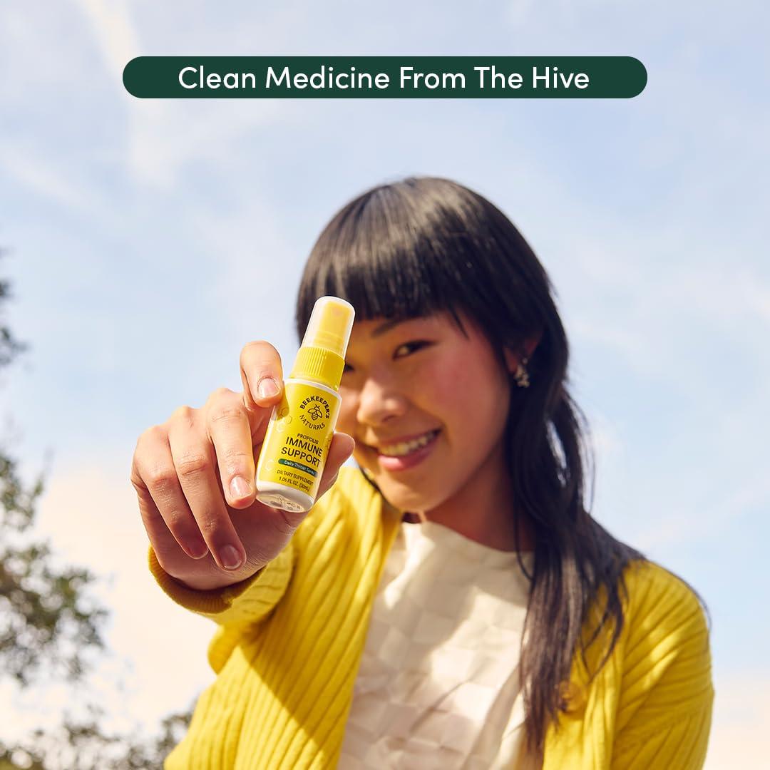 Beekeeper\'s Naturals Bee Propolis Throat Spray by Beekeepers Naturals | Premium 95% Bee Propolis Extract | Natural Throat Relief and Immune Support | Great for Kids : Bee Propolis Spray