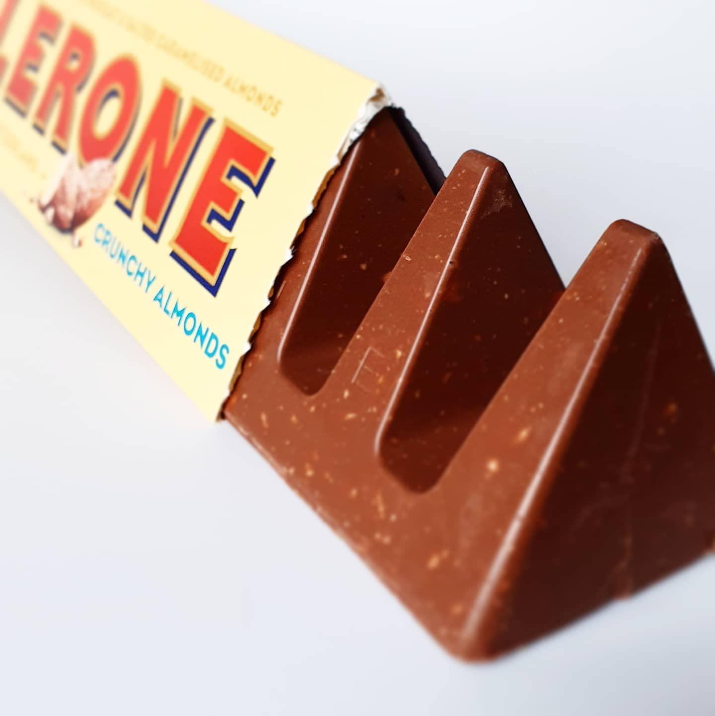 Generic Toblerone Of Switzerland Swiss Milk Chocolate Candy Bars With Salted Caramelized Almonds And Honey And Almond Nougat, 100 Gram (Imported, Pack Of 1)