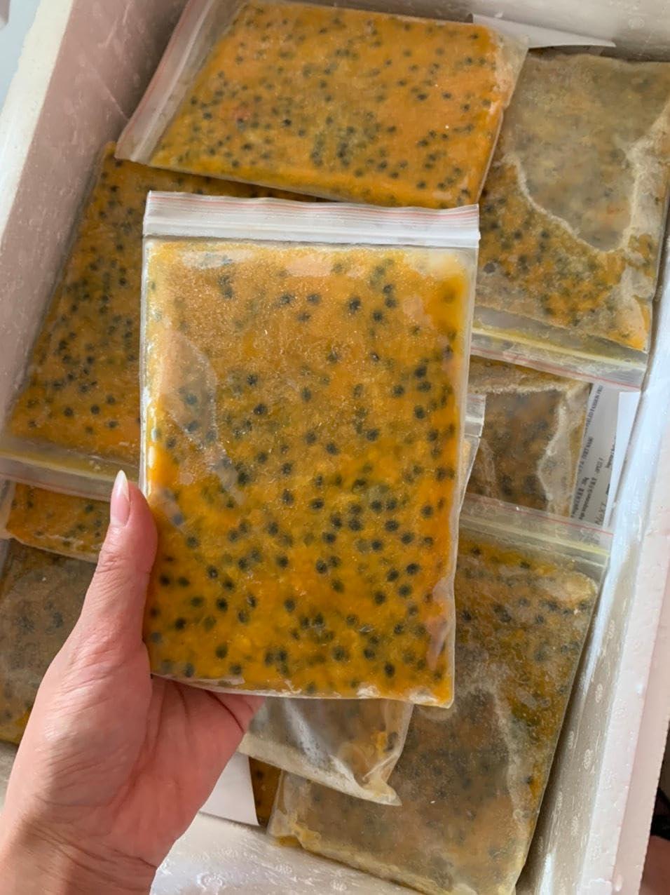 Generic Midday Kerala Passion Fruit Concentrate, | Passion fruit pulp with seeds | Sugarless | (100 ml)