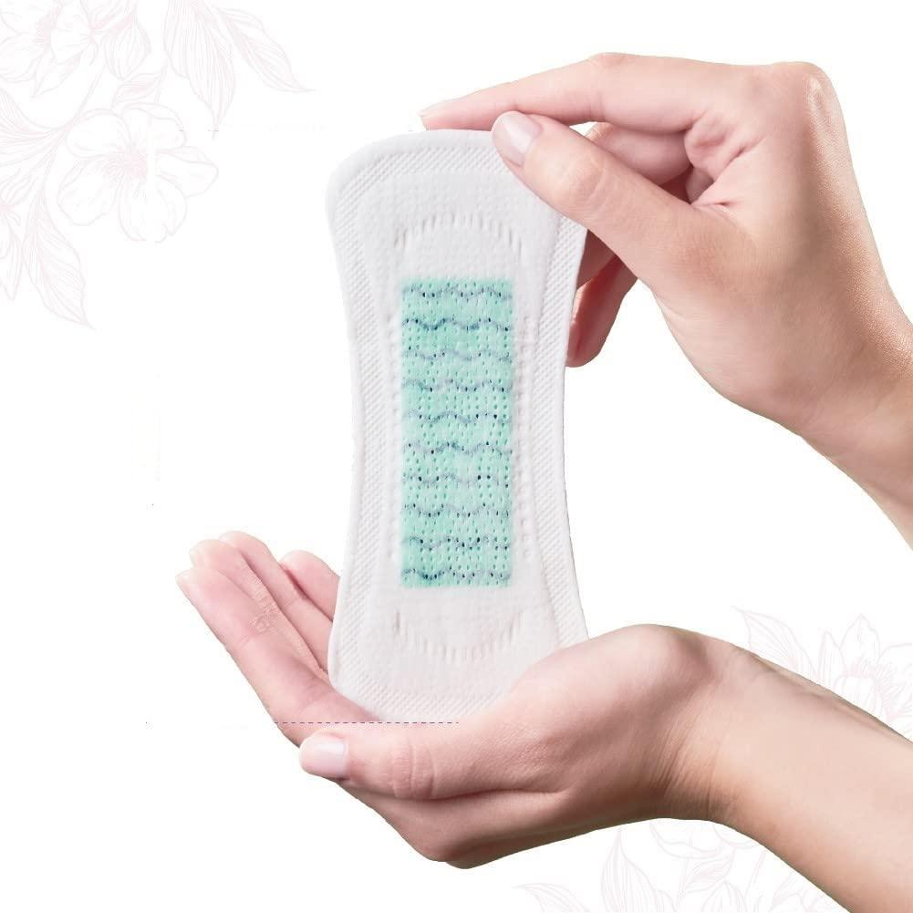 Tinkle Tinkle Eco-Luxe Large Panty Liners Without Wings For Women Daily Use, Infused Anion Chip, Protection against Light Flows Discharge And Spotting, Large Size, 185 mm 140 Eco Friendly Panty liners In Pack Of 4, Hygienic, Untouched, Individually Wrapped,