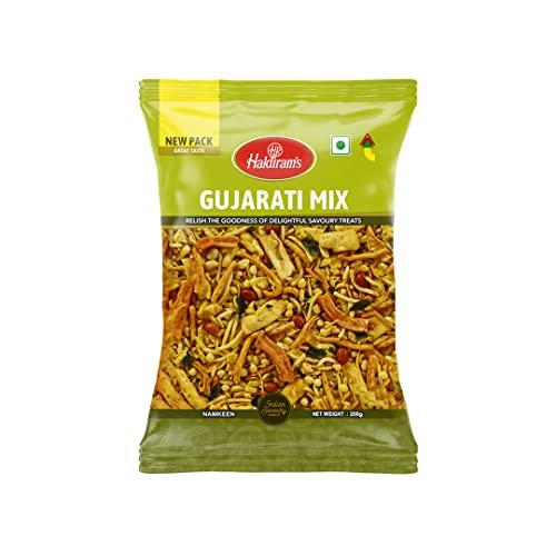 Haldiram's Haldiram's Gujarati Mix | Gujarati Namkeen | Spicy & Sweet in Flavour | Natural Flavouring Agent | Tea- Time Munchies to Spend Time with Family |200g