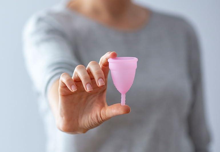 ORENAME ORENAME Menstrual Cup, Reusable Period Cup - Ultra-Soft, Comfortable & Leak-Proof Medical Grade Silicone - Tampon and Pad Alternative - (MEDIUM - 25 ML)